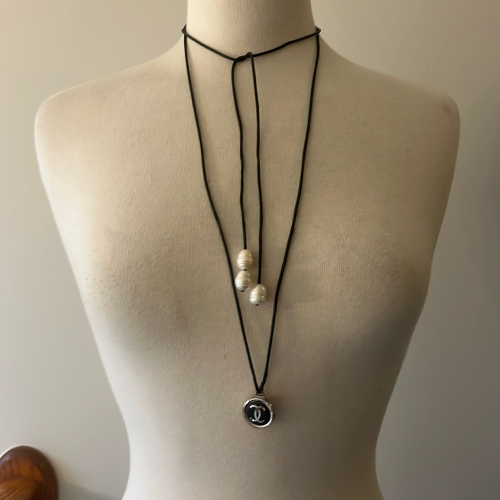 Chanel Lariat Necklace with freshwater pearls